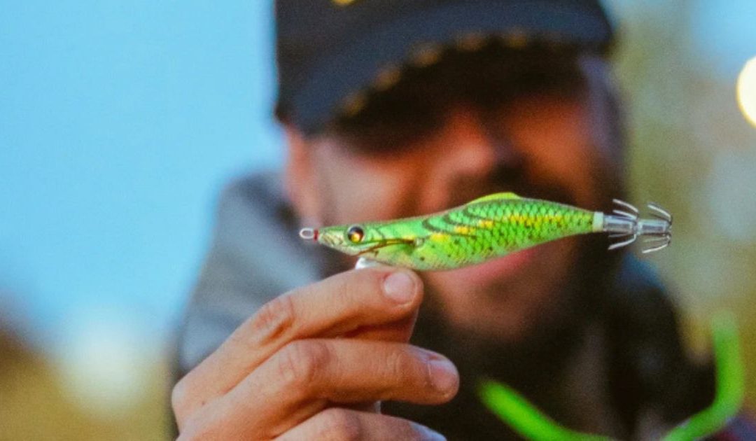 Cómo Pescar Calamares (Eging) desde Orilla: Guía Completa para Principiantes y Expertos